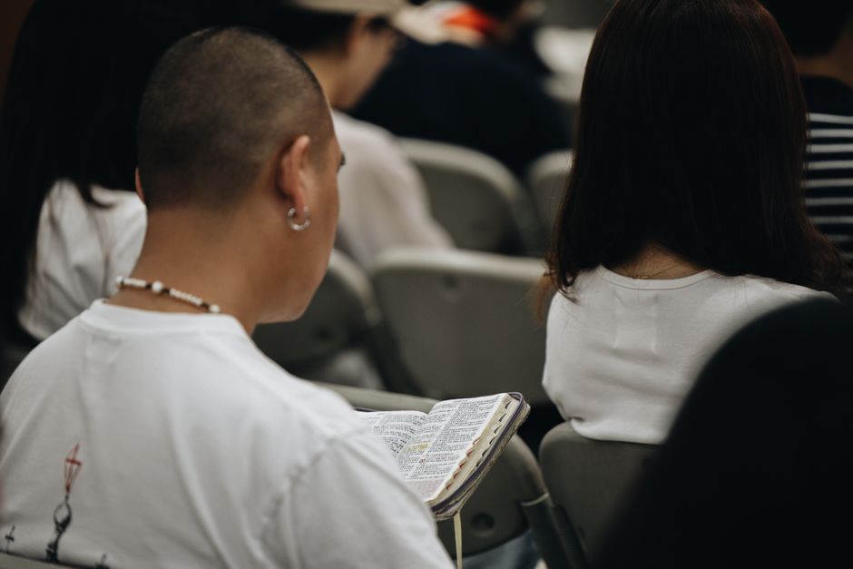 How Do I Find a Christian Young-Adult Community That Fits My Life?
