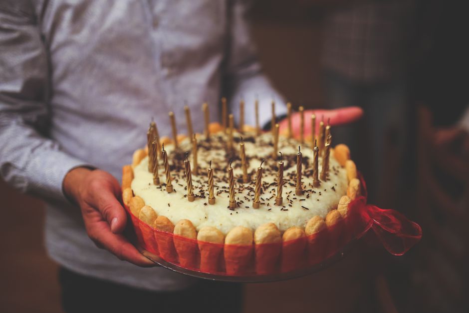 How Do I Make Ahead Party Appetizers That Stay Crisp, Safe, and Attractive?