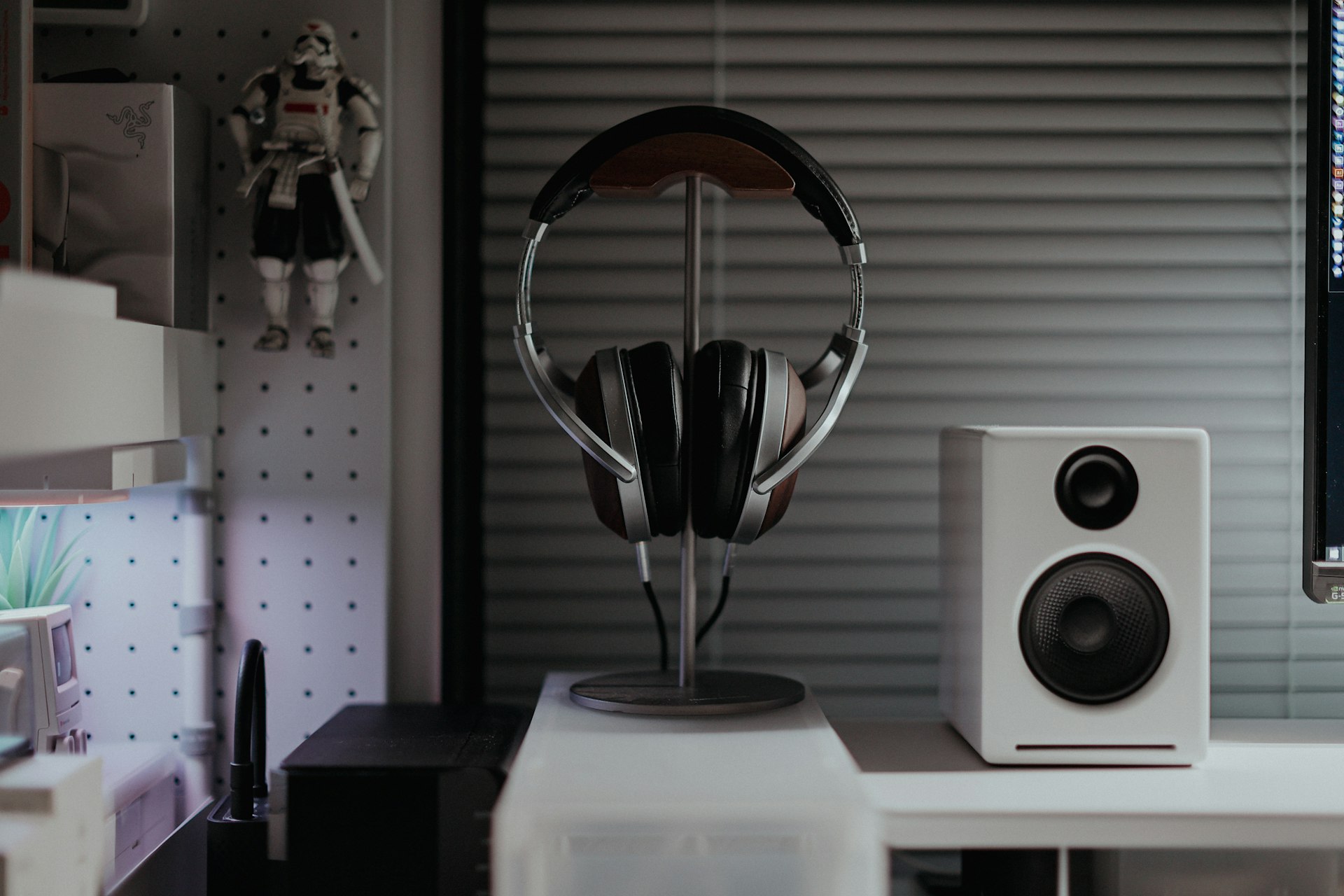 Shaping Tomorrow's Sound: The Future of Soundscapes and Experimental Audio Art